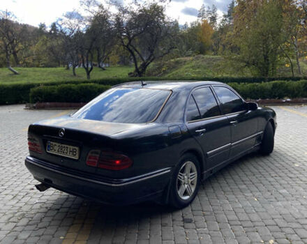 Чорний Мерседес Е-Клас, об'ємом двигуна 2 л та пробігом 100 тис. км за 3100 $, фото 5 на Automoto.ua