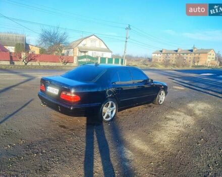 Чорний Мерседес Е-Клас, об'ємом двигуна 3.2 л та пробігом 337 тис. км за 4200 $, фото 3 на Automoto.ua