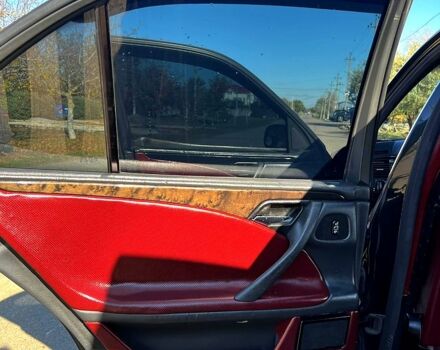 Черный Мерседес Е-Класс, объемом двигателя 2 л и пробегом 550 тыс. км за 4900 $, фото 6 на Automoto.ua