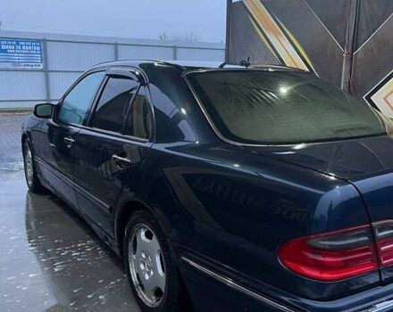 Черный Мерседес Е-Класс, объемом двигателя 2.8 л и пробегом 547 тыс. км за 2950 $, фото 5 на Automoto.ua