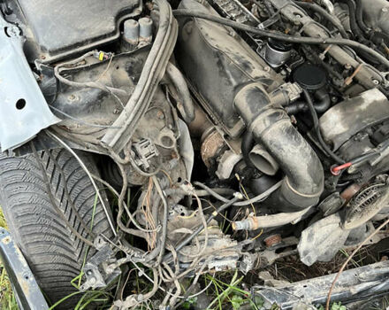 Чорний Мерседес Е-Клас, об'ємом двигуна 3.22 л та пробігом 420 тис. км за 2000 $, фото 10 на Automoto.ua