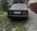 Черный Мерседес Е-Класс, объемом двигателя 2.7 л и пробегом 400 тыс. км за 4200 $, фото 7 на Automoto.ua