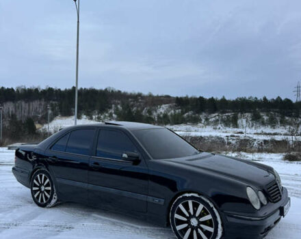 Черный Мерседес Е-Класс, объемом двигателя 2 л и пробегом 344 тыс. км за 3650 $, фото 2 на Automoto.ua