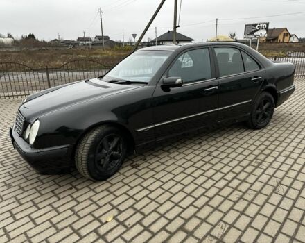 Черный Мерседес Е-Класс, объемом двигателя 2.7 л и пробегом 400 тыс. км за 3900 $, фото 5 на Automoto.ua