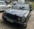 Черный Мерседес Е-Класс, объемом двигателя 4.3 л и пробегом 315 тыс. км за 4800 $, фото 3 на Automoto.ua
