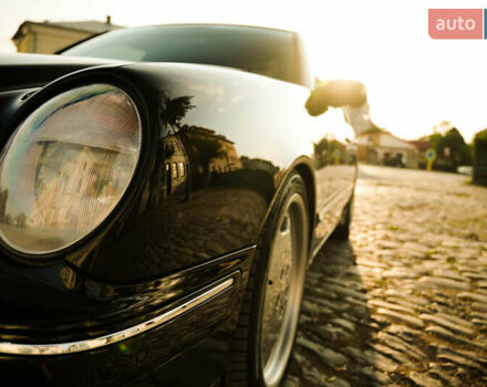 Черный Мерседес Е-Класс, объемом двигателя 3.2 л и пробегом 380 тыс. км за 7000 $, фото 16 на Automoto.ua