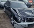 Черный Мерседес Е-Класс, объемом двигателя 2 л и пробегом 300 тыс. км за 2800 $, фото 1 на Automoto.ua