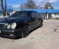 Черный Мерседес Е-Класс, объемом двигателя 3.22 л и пробегом 300 тыс. км за 3500 $, фото 1 на Automoto.ua