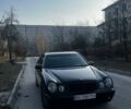 Черный Мерседес Е-Класс, объемом двигателя 2.1 л и пробегом 490 тыс. км за 3000 $, фото 2 на Automoto.ua