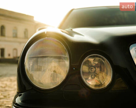 Черный Мерседес Е-Класс, объемом двигателя 3.2 л и пробегом 380 тыс. км за 7000 $, фото 10 на Automoto.ua