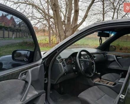 Чорний Мерседес Е-Клас, об'ємом двигуна 3.22 л та пробігом 390 тис. км за 3950 $, фото 14 на Automoto.ua