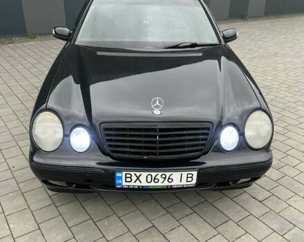 Черный Мерседес Е-Класс, объемом двигателя 2 л и пробегом 430 тыс. км за 3600 $, фото 4 на Automoto.ua