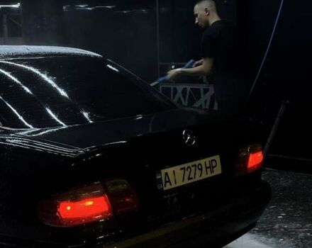 Черный Мерседес Е-Класс, объемом двигателя 2 л и пробегом 346 тыс. км за 4500 $, фото 12 на Automoto.ua