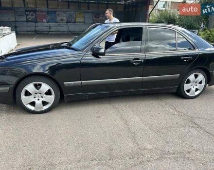 Черный Мерседес Е-Класс, объемом двигателя 2 л и пробегом 346 тыс. км за 4500 $, фото 9 на Automoto.ua
