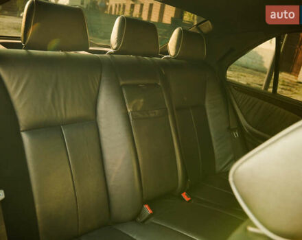 Черный Мерседес Е-Класс, объемом двигателя 3.2 л и пробегом 380 тыс. км за 7000 $, фото 39 на Automoto.ua