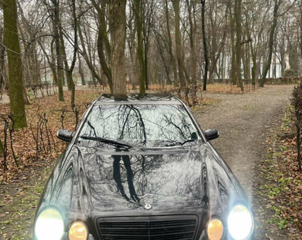 Черный Мерседес Е-Класс, объемом двигателя 2 л и пробегом 358 тыс. км за 2600 $, фото 1 на Automoto.ua