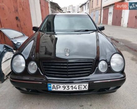 Мерседес Е-Клас 2001 у Прилуках на Automoto.ua Чорний Мерседес Е-Клас, об'ємом двигуна 2 л та пробігом 284 тис. км за 4150 $, фото 1 на Automoto.ua