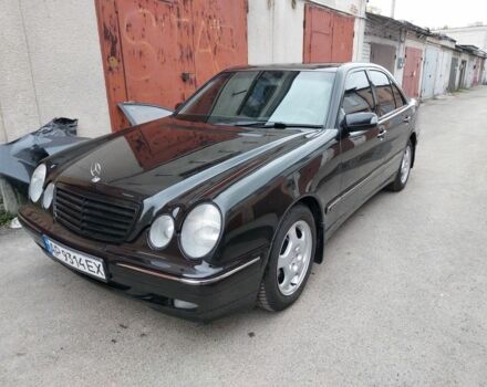 Мерседес Е-Клас 2001 у Прилуках на Automoto.ua Чорний Мерседес Е-Клас, об'ємом двигуна 2 л та пробігом 284 тис. км за 4300 $, фото 2 на Automoto.ua