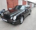 Мерседес Е-Клас 2001 у Прилуках на Automoto.ua Чорний Мерседес Е-Клас, об'ємом двигуна 2 л та пробігом 284 тис. км за 4300 $, фото 2 на Automoto.ua