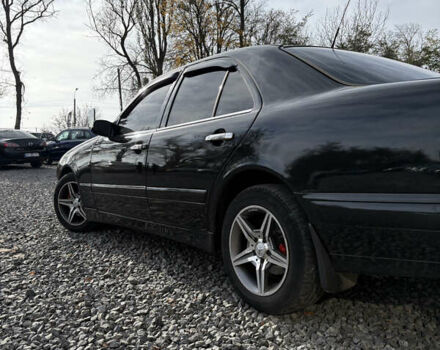 Черный Мерседес Е-Класс, объемом двигателя 2.2 л и пробегом 395 тыс. км за 4499 $, фото 8 на Automoto.ua