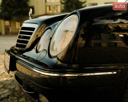 Черный Мерседес Е-Класс, объемом двигателя 3.2 л и пробегом 380 тыс. км за 7000 $, фото 11 на Automoto.ua