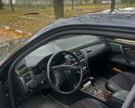 Чорний Мерседес Е-Клас, об'ємом двигуна 2.6 л та пробігом 527 тис. км за 3500 $, фото 7 на Automoto.ua