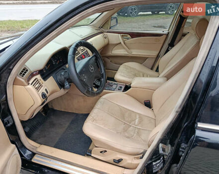 Черный Мерседес Е-Класс, объемом двигателя 2.15 л и пробегом 370 тыс. км за 3450 $, фото 4 на Automoto.ua