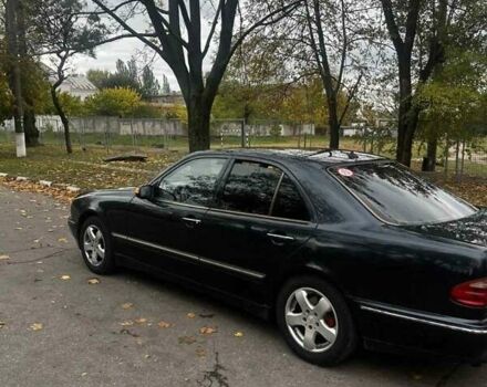 Чорний Мерседес Е-Клас, об'ємом двигуна 2.6 л та пробігом 527 тис. км за 3500 $, фото 2 на Automoto.ua