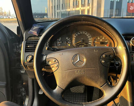 Чорний Мерседес Е-Клас, об'ємом двигуна 3.2 л та пробігом 297 тис. км за 5000 $, фото 7 на Automoto.ua