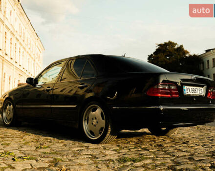 Черный Мерседес Е-Класс, объемом двигателя 3.2 л и пробегом 380 тыс. км за 7000 $, фото 3 на Automoto.ua