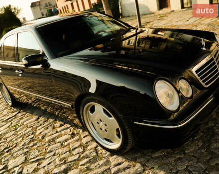 Черный Мерседес Е-Класс, объемом двигателя 3.2 л и пробегом 380 тыс. км за 7000 $, фото 5 на Automoto.ua