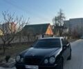 Черный Мерседес Е-Класс, объемом двигателя 2.1 л и пробегом 490 тыс. км за 3000 $, фото 1 на Automoto.ua