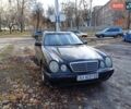 Черный Мерседес Е-Класс, объемом двигателя 2.15 л и пробегом 384 тыс. км за 3700 $, фото 1 на Automoto.ua