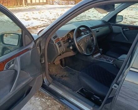 Чорний Мерседес Е-Клас, об'ємом двигуна 2.7 л та пробігом 432 тис. км за 4800 $, фото 7 на Automoto.ua