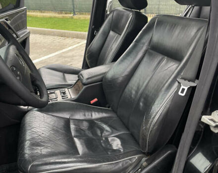 Чорний Мерседес Е-Клас, об'ємом двигуна 3.2 л та пробігом 370 тис. км за 4299 $, фото 15 на Automoto.ua