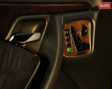 Черный Мерседес Е-Класс, объемом двигателя 3.2 л и пробегом 380 тыс. км за 7000 $, фото 25 на Automoto.ua