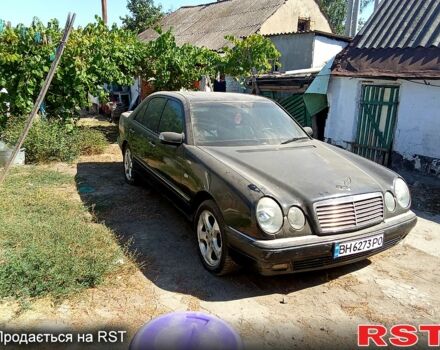 Мерседес Е-Класс 2001 в Николаеве на Automoto.ua Черный Мерседес Е-Класс, объемом двигателя 3.2 л и пробегом 260 тыс. км за 4500 $, фото 2 на Automoto.ua