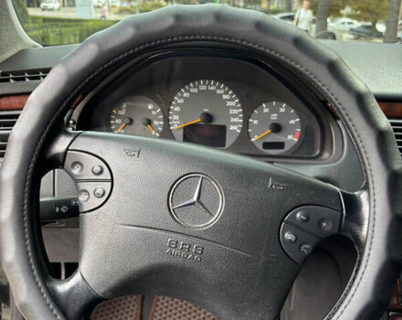 Черный Мерседес Е-Класс, объемом двигателя 3.2 л и пробегом 570 тыс. км за 4000 $, фото 15 на Automoto.ua