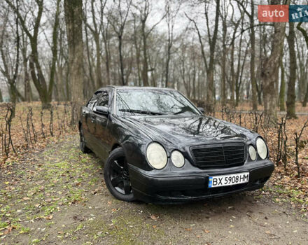 Черный Мерседес Е-Класс, объемом двигателя 2 л и пробегом 358 тыс. км за 2600 $, фото 2 на Automoto.ua