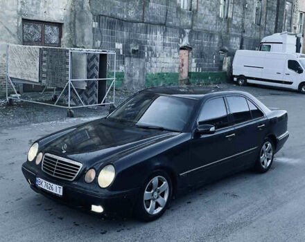 Чорний Мерседес Е-Клас, об'ємом двигуна 3.2 л та пробігом 300 тис. км за 3600 $, фото 4 на Automoto.ua