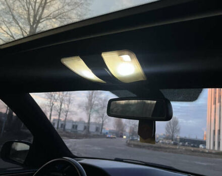 Чорний Мерседес Е-Клас, об'ємом двигуна 3.2 л та пробігом 297 тис. км за 5000 $, фото 15 на Automoto.ua