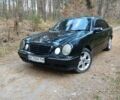 Черный Мерседес Е-Класс, объемом двигателя 2.2 л и пробегом 490 тыс. км за 3300 $, фото 1 на Automoto.ua