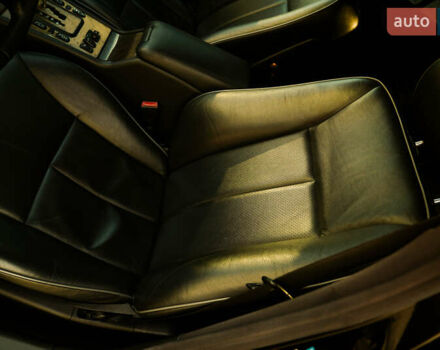 Черный Мерседес Е-Класс, объемом двигателя 3.2 л и пробегом 380 тыс. км за 7000 $, фото 28 на Automoto.ua