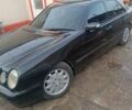 Черный Мерседес Е-Класс, объемом двигателя 2.6 л и пробегом 385 тыс. км за 3950 $, фото 3 на Automoto.ua