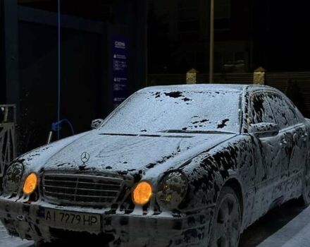 Черный Мерседес Е-Класс, объемом двигателя 2 л и пробегом 346 тыс. км за 4500 $, фото 11 на Automoto.ua