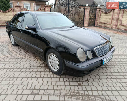 Черный Мерседес Е-Класс, объемом двигателя 2.15 л и пробегом 370 тыс. км за 3450 $, фото 7 на Automoto.ua