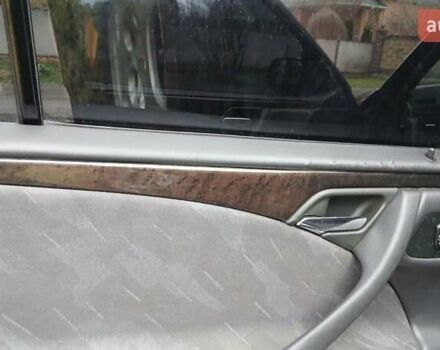 Чорний Мерседес Е-Клас, об'ємом двигуна 3.22 л та пробігом 390 тис. км за 3950 $, фото 11 на Automoto.ua