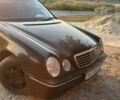 Чорний Мерседес Е-Клас, об'ємом двигуна 2 л та пробігом 384 тис. км за 2600 $, фото 1 на Automoto.ua