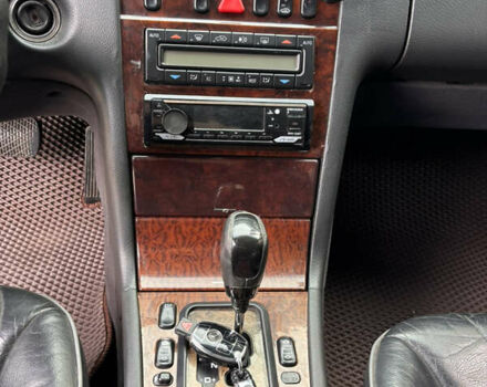 Черный Мерседес Е-Класс, объемом двигателя 3.2 л и пробегом 570 тыс. км за 4000 $, фото 14 на Automoto.ua