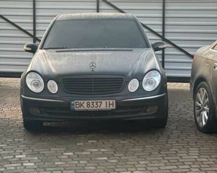 Черный Мерседес Е-Класс, объемом двигателя 2.7 л и пробегом 400 тыс. км за 7000 $, фото 3 на Automoto.ua